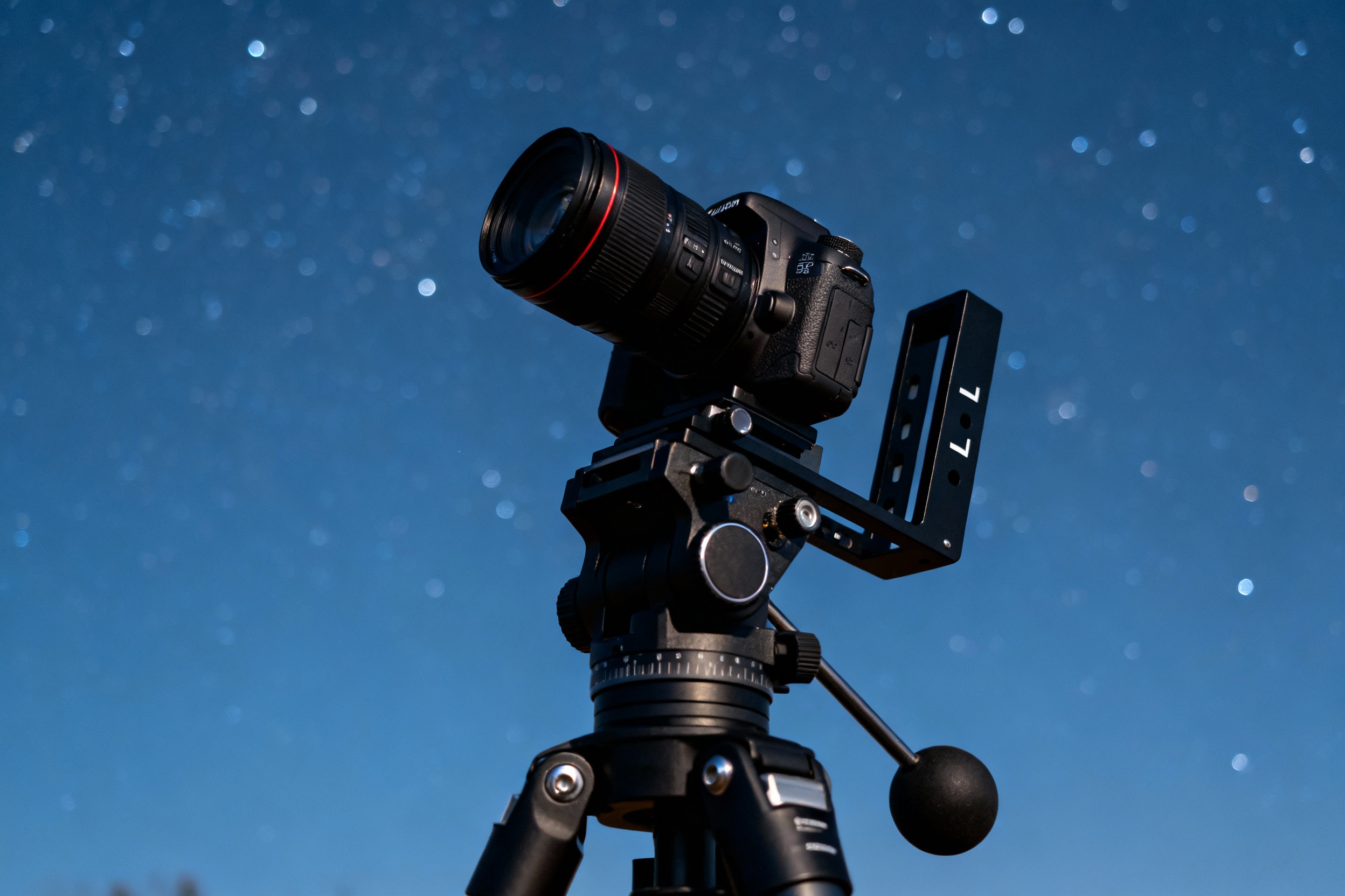 Balancing DSLR Payloads on Trackers